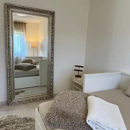 Huegelblick Apartment